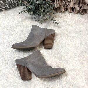 Dolce Vita Gray Suede Mule Slip On Almond Toe Block Heel Raven Booties 6.5